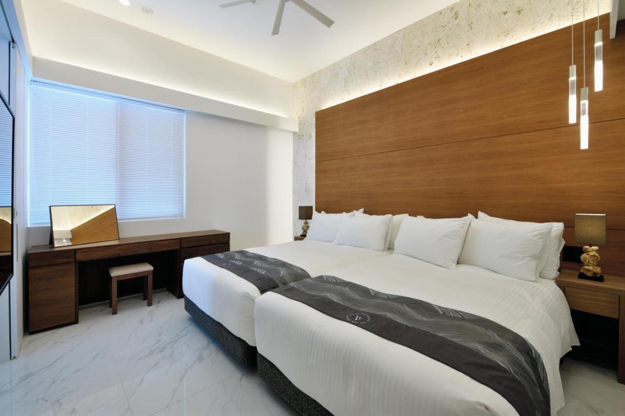 Villa Valiosa On The Beach 온나 외부 사진