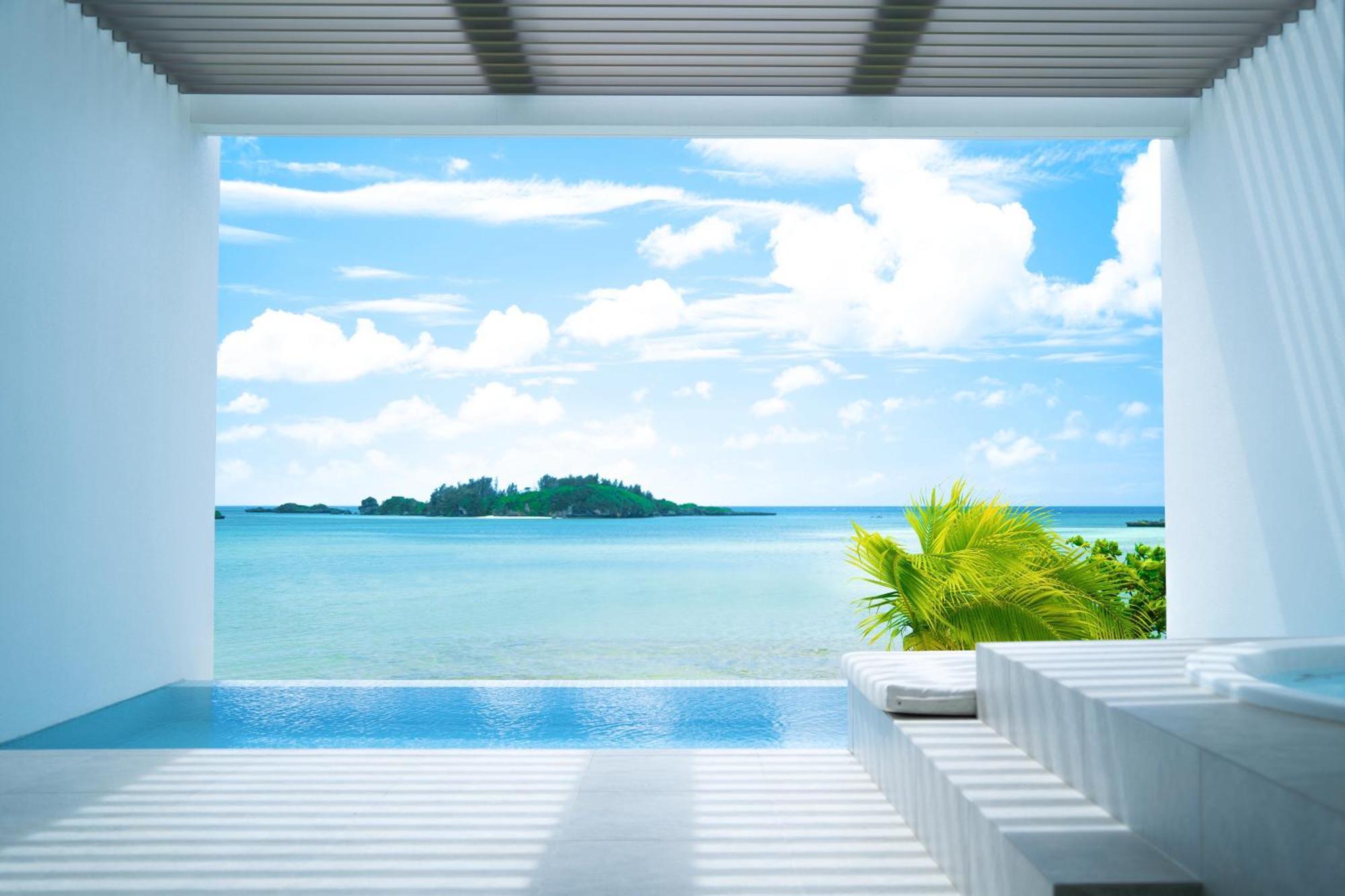 Villa Valiosa On The Beach 온나 외부 사진