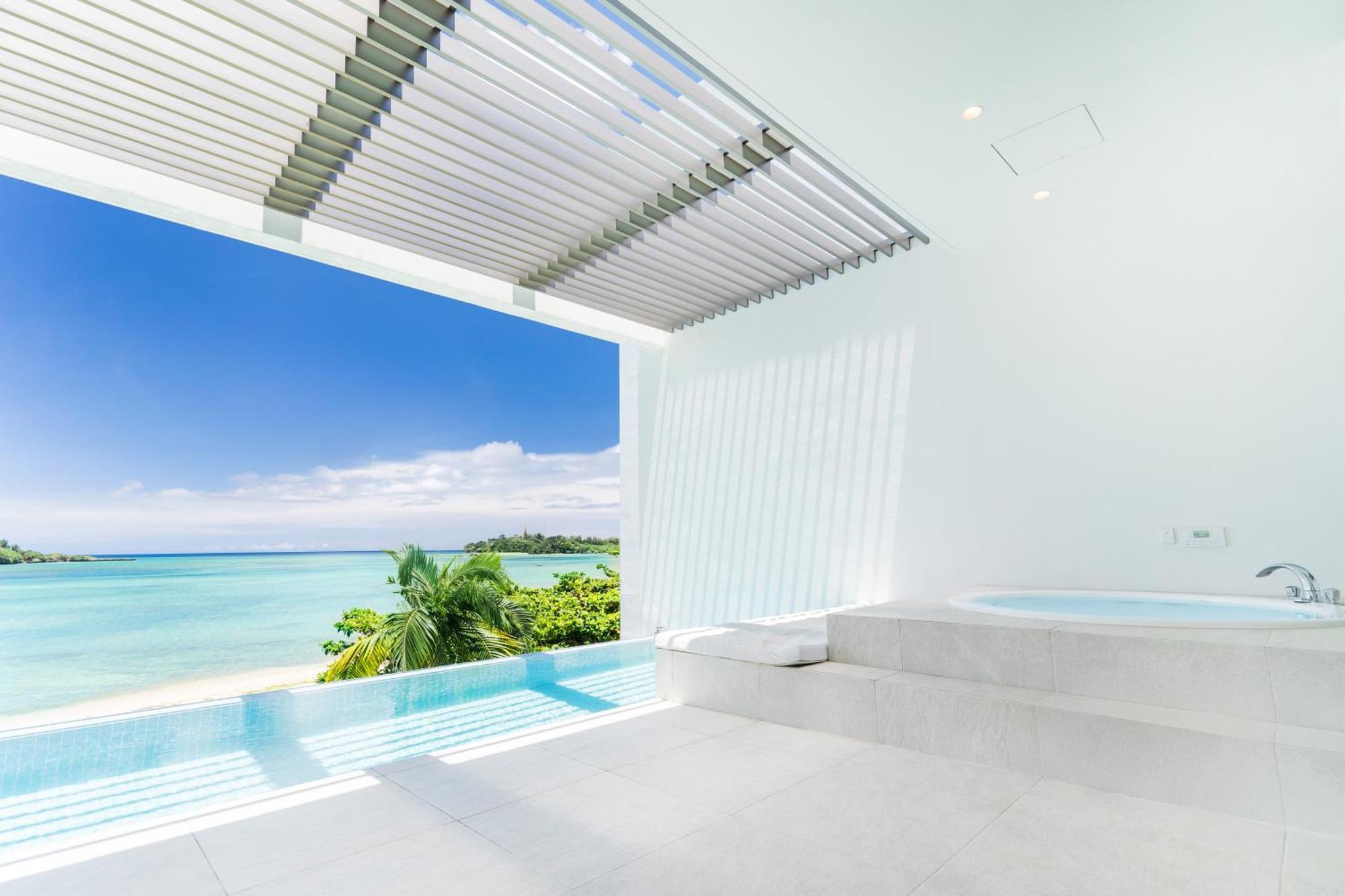Villa Valiosa On The Beach 온나 외부 사진